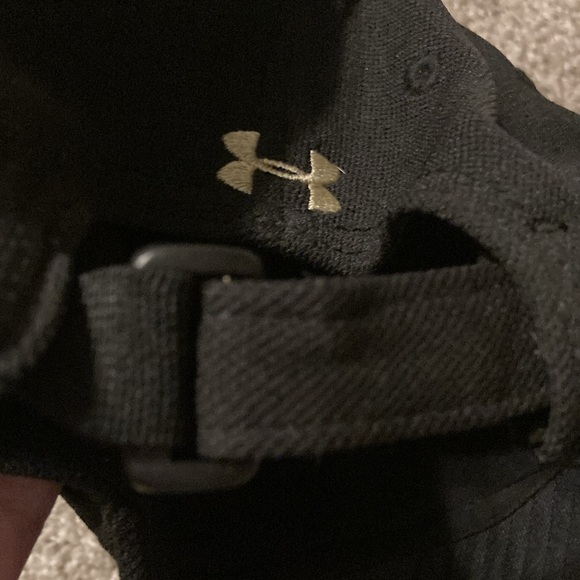 2 Under Armour men’s baseball caps, size large - Picture 4 of 9